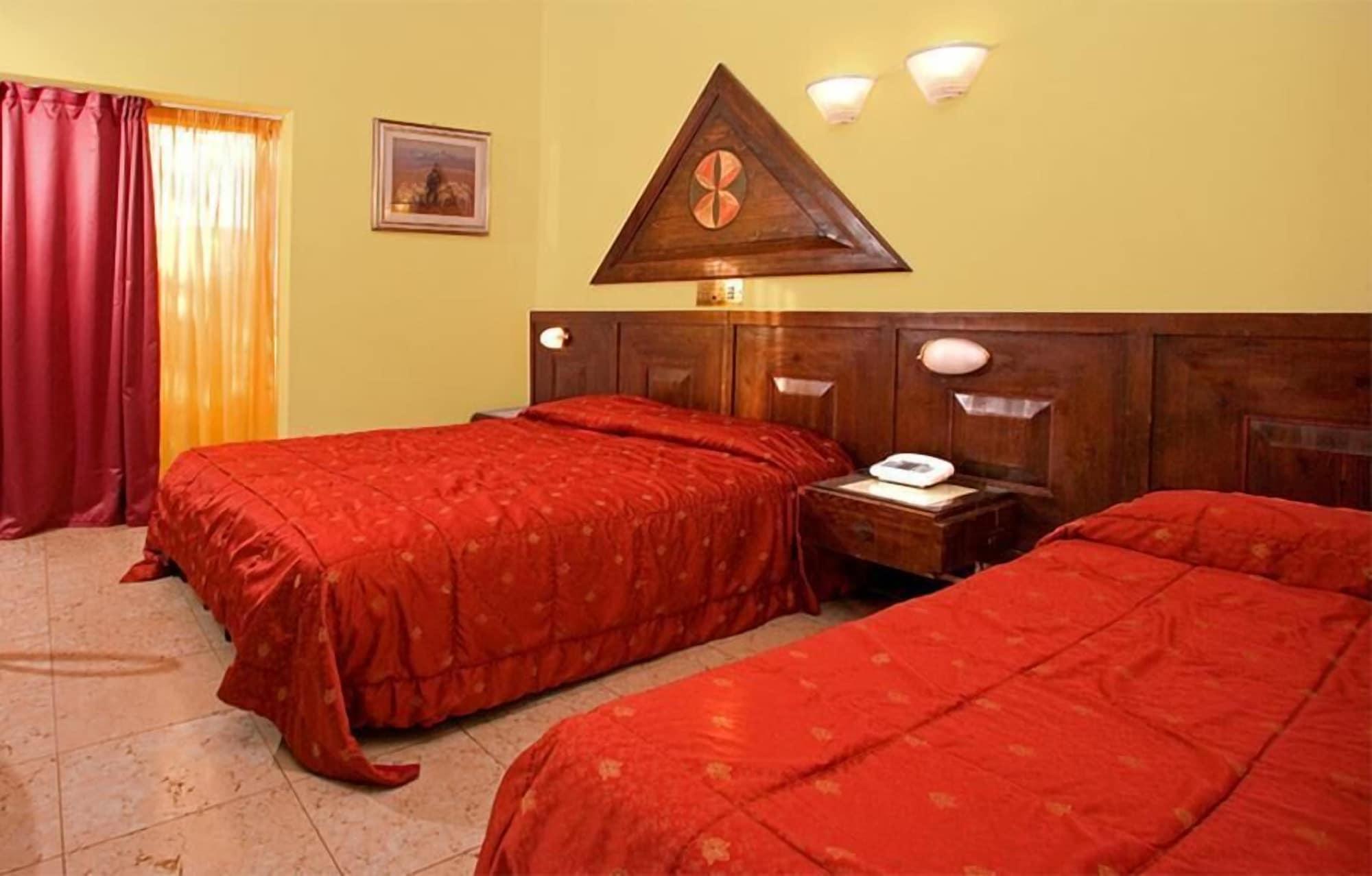 סירמיונה Hotel La Pauel מראה חיצוני תמונה
