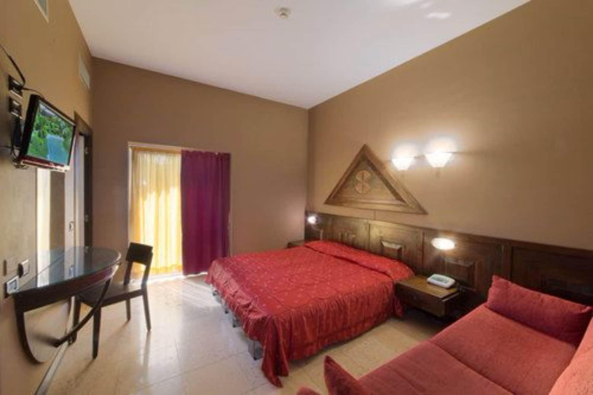 סירמיונה Hotel La Pauel מראה חיצוני תמונה