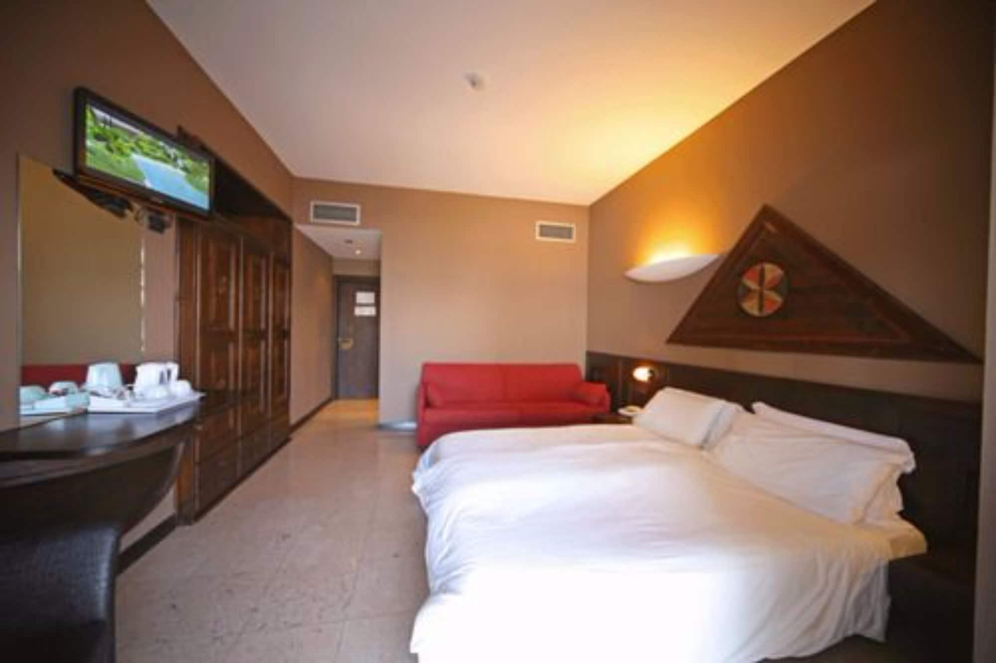 סירמיונה Hotel La Pauel מראה חיצוני תמונה
