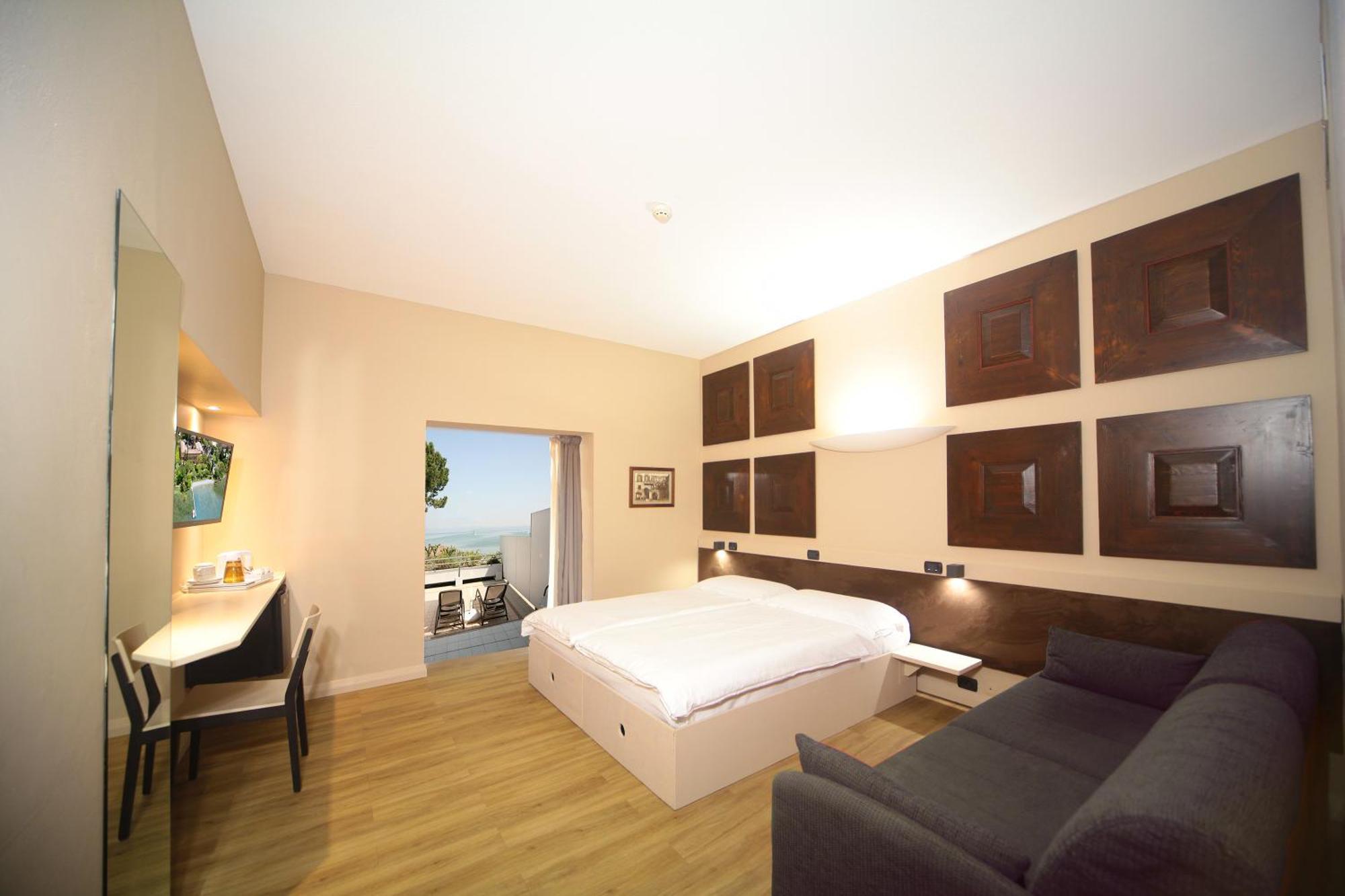 סירמיונה Hotel La Pauel מראה חיצוני תמונה