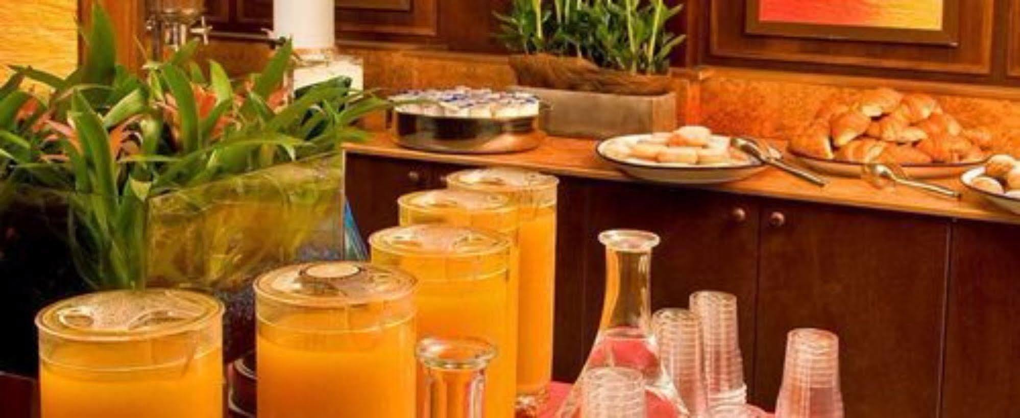 סירמיונה Hotel La Pauel מראה חיצוני תמונה