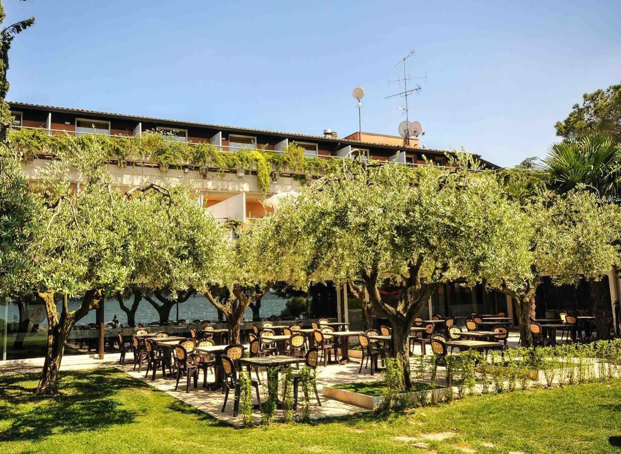 סירמיונה Hotel La Pauel מראה חיצוני תמונה